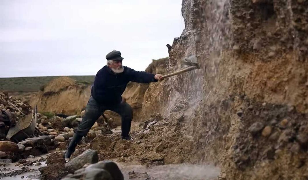 Dos documentales chilenos de Miradoc se estrenarán en SANFIC